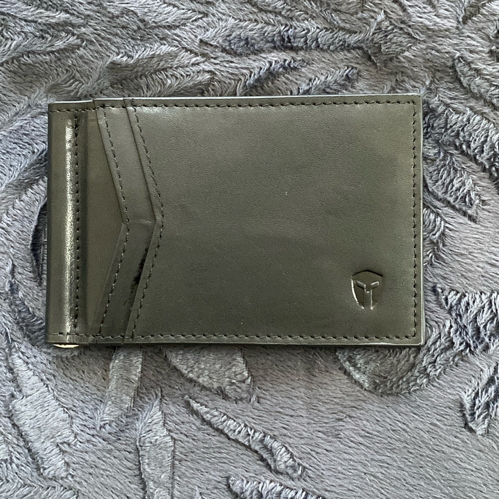 Gently Used Men’s Wallet
